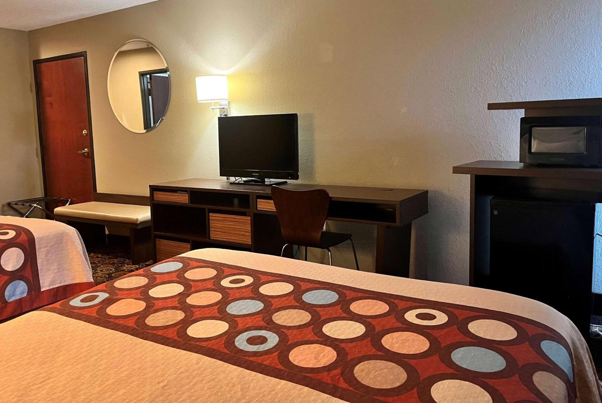 ซูเปอร์ 8 บาย วินด์แฮม อีแวนส์วิลล์ นอร์ท Motel Stacer ภายนอก รูปภาพ