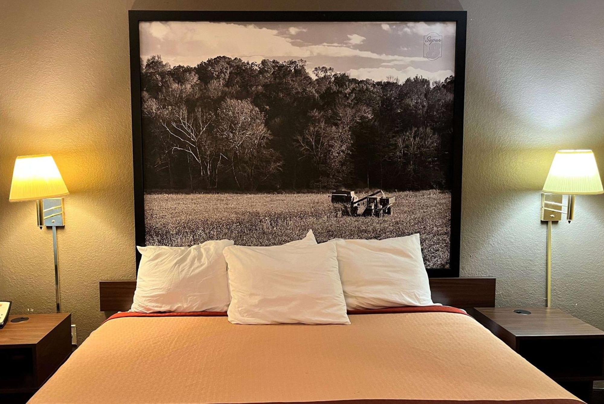 ซูเปอร์ 8 บาย วินด์แฮม อีแวนส์วิลล์ นอร์ท Motel Stacer ภายนอก รูปภาพ