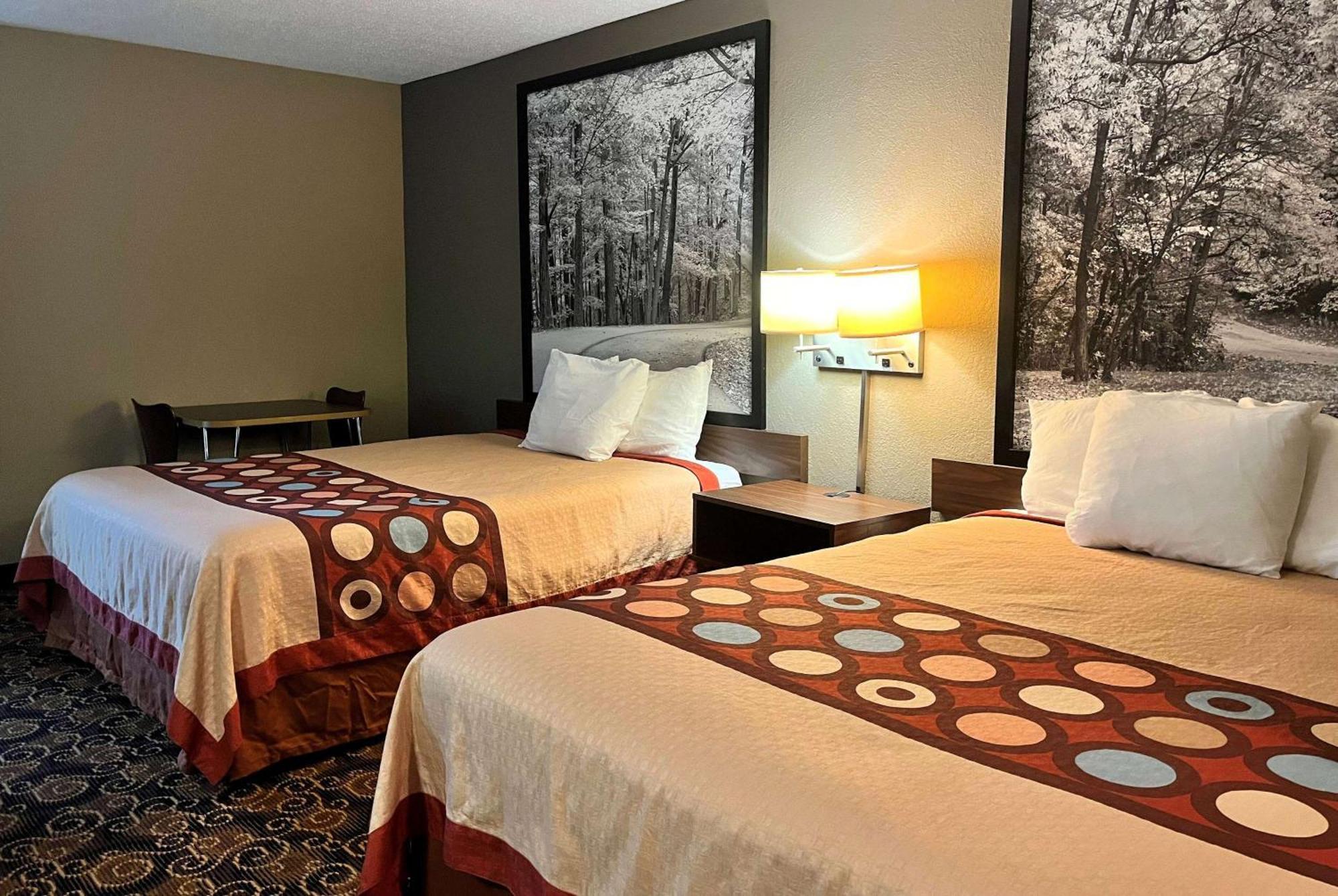 ซูเปอร์ 8 บาย วินด์แฮม อีแวนส์วิลล์ นอร์ท Motel Stacer ภายนอก รูปภาพ