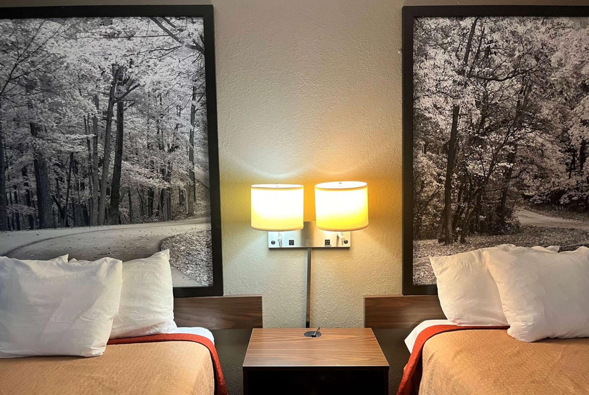 ซูเปอร์ 8 บาย วินด์แฮม อีแวนส์วิลล์ นอร์ท Motel Stacer ภายนอก รูปภาพ